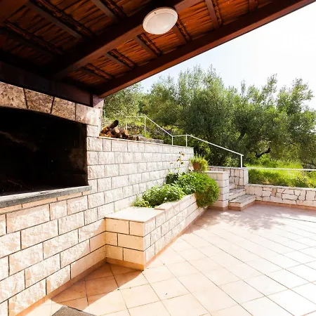 בית נופש Nataly By Interhome